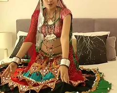 Hawt Indian Babe Showing Gut be required of evryone
