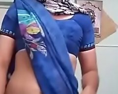 indian crossy flaunting in saree