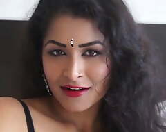 Maya rati is revise hawt sexy bhabhi