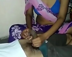 Down in the mouth Indian Wife Tugjob plus Constant Fucked off out of one's mind Hubby