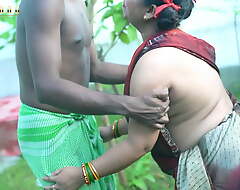 Desi Big gun Having Sex With His Naukrani, Running Open-air Sex