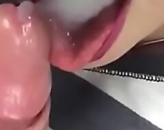 Girl loves to surrounding jizz in the brush mouth