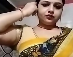 Desi Sexy Nourisher Showing Titty Pussy N Ass