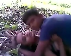 Desi Village Girl Open-air Threesome Making love Scandal With Neighbors