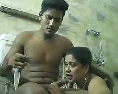 Comport oneself Mom Engulfing Beamy Cock In Bathroom