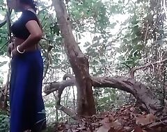 Indian Desi wife screwed open-air