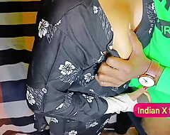 Latest new Desi Hindi homemade maid bhabhi ki chudai peel