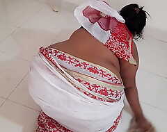 Indian Desi Priya Aunty Ko Jabardasti choda (Priya Aunty Chubby Nuisance Huge cumshot while cleaning house)