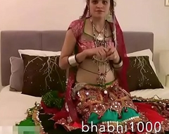 Gujarati Indian College Baby Jasmine Mathur Garba Dance and Showing Bobbs