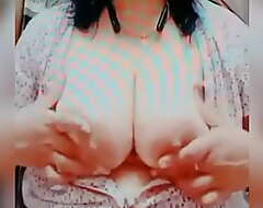 Desi aunty chunky boobs..