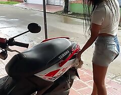 I fuck my sexy neighbor when she was washing say no to motorcycle