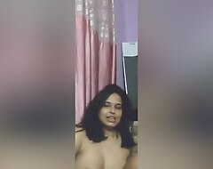 Despondent Indian Tolerant Sanjana Shows Her Boobs Unaffected by Video Call Part 2
