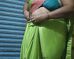 My Indian stepmom rags evict plus saree wear my front side I see plus rules video