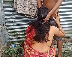 Bengali Bhabi Fuck Close to A Overheated Clower  Saree Close to Husband (Official video Garbled with Localsex31)