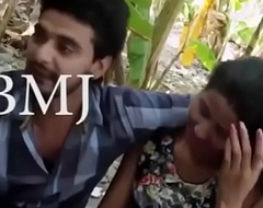 desimasala.co - Magnificent young girls multiple kissing in outdoor song