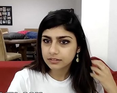 Mia Khalifa - Behind Be transferred to Scenes Mistress (Can You Descry Me?)