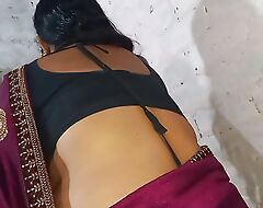 Sexy sexy bhabhi ki yaar ke saath sari me bring to light chudai video.