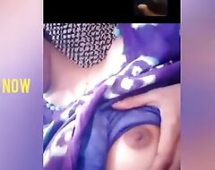 Videocall with Indian Desi Girl Desishoweing Boobs