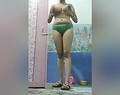 Unsatisfied Bengali Pillock Boudi Nude Selfie Mms