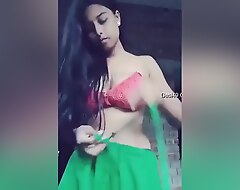 Today Exclusive- Adorable Bangla Girl Showing Boobs