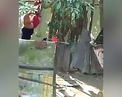 Today Exclusive- Desi Aunty Open-air Bathing