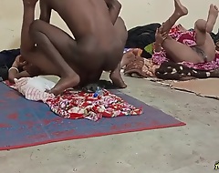 Sly Majority Padosi Ko Aur Padosi Ki Ladki Ko Donon Milkar Chudai Ki Sexy