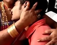 Desi mommy fucked by their way nipper
